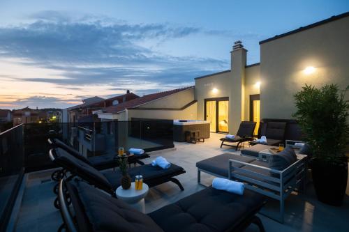 Luxury Rooftop Escape Duplex Apartment