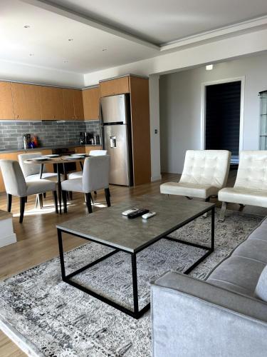 Altitude 5 Penthouse Elliniko