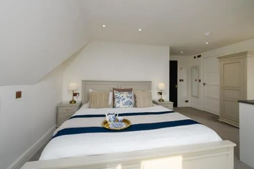 Holm House - Stylish Coastal Suites - HEDD Spa - Silures Bar & Restaurant photo 22