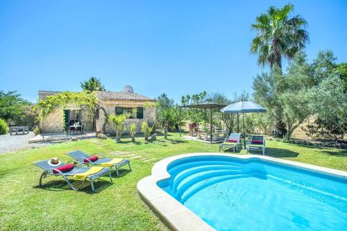 Villa Can Canaveret by Villa Plus