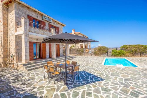 Πισίνα στο ή κοντά στο Orient Villa