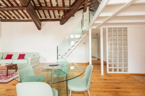 Pantheon Chic Loft by RomeLoft