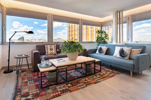 Stylish WStunning views Colon-Madrid city centre