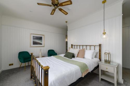 Holm House - Stylish Coastal Suites - HEDD Spa - Silures Bar & Restaurant photo 73