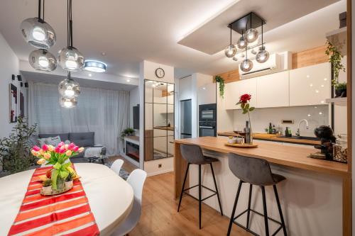 Ctrl Alt Retreat - 4 star apartment and parking