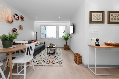 Executive Modern - 2BD 1BTH - Colon Center
