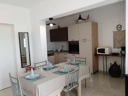 Kuchyň nebo kuchyňský kout v ubytování Apartment Marijan - Rtina
