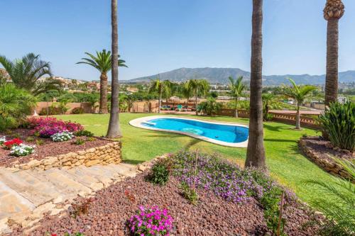 Zdjęcie z galerii obiektu Villa Jarros by Villa Plus w mieście Mijas Costa