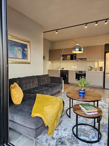Η κουζίνα ή μικρή κουζίνα στο Chic Studio with Panoramic Sandton Views