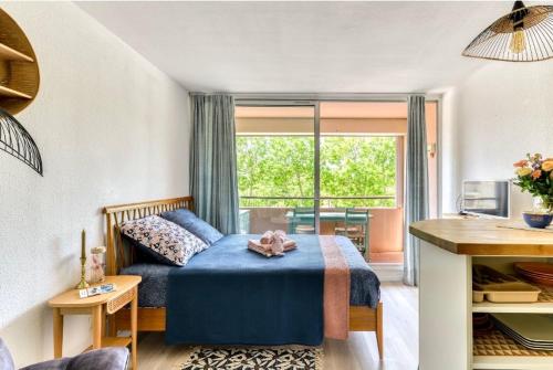 Studio Les Régates avec loggia et parking gratuit Plage du Grazel Gruissan