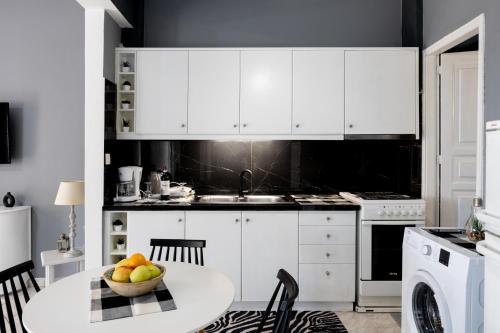 Cozy 2 Bedrooms Apartment on the Hill w/Netflix