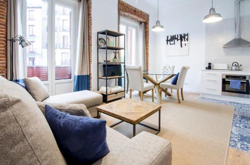 Cozy with Balconies - 1Bedroom 1Bathroom - Sol