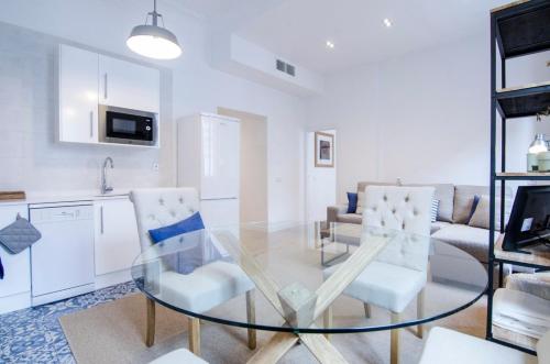Cozy with Balconies - 1Bedroom 1Bathroom - Sol