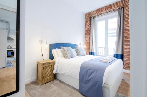 Cozy with Balconies - 1Bedroom 1Bathroom - Sol