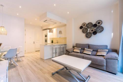 Modern Refurbished - 1BD 1BTH - Malaga Centro