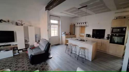 Η κουζίνα ή μικρή κουζίνα στο Maison de quartier de la Gare
