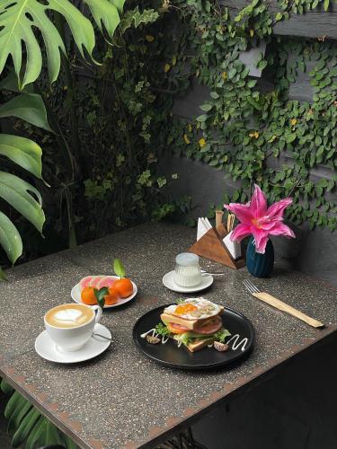 Jídlo v hotelu nebo okolí