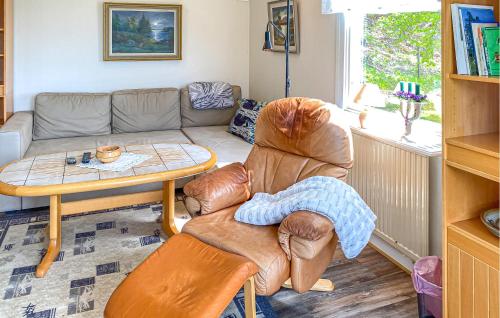 Χώρος καθιστικού στο 1 Bedroom Beautiful Home In Tranås