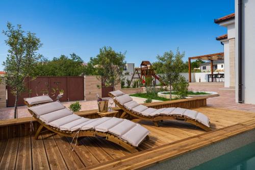 Kolam renang di atau dekat dengan MY DALMATIA - Luxury Villa T&T with private pool