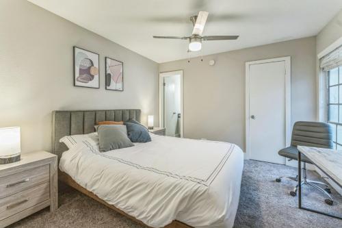 a bedroom with a bed and a desk at Stratton 2501f I Comfy 2 Bed 2 Bath in Arlington