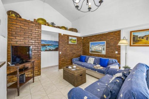 Villa Pinheiro Oura by Villa Plus