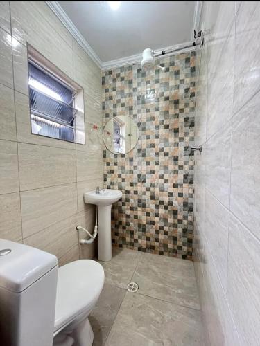 Bilik mandi di Hotel Ouro de Mauá