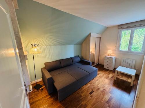 Villa close to Le Mans 24h with Swimming pool and parking