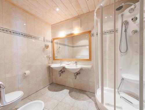 Koupelna v ubytování Hotel Gampen