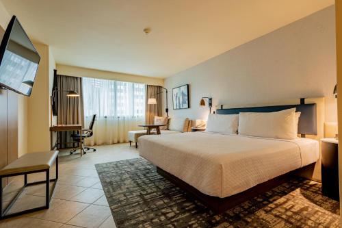 Postel nebo postele na pokoji v ubytování Crowne Plaza Panama by IHG