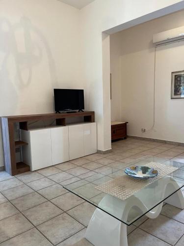 TV a/nebo společenská místnost v ubytování S'Olivare Posada - Apartment