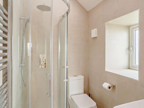 Ένα μπάνιο στο 3 Bed in Wintersett 93234