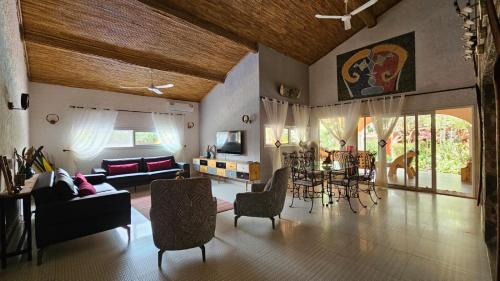 Μια τηλεόραση ή/και κέντρο ψυχαγωγίας στο Villa Frangipane