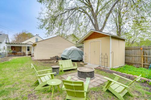 Taman di luar 6 Mi to Dtwn St Paul Home with Patio