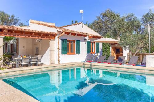 Villa Rabasso by Villa Plus