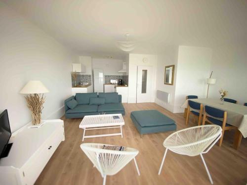 Χώρος καθιστικού στο Appartement face à la mer