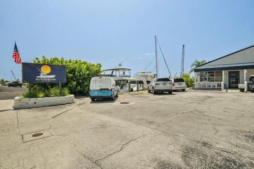 Gambar di galeri bagi Nettles Island 2018 di Jensen Beach