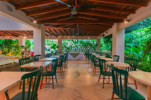 Restaurace v ubytování Del Tropico hotel