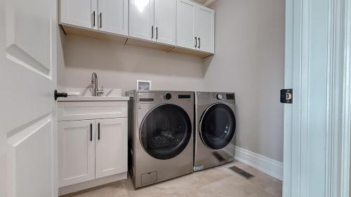 Imagen de la galería de Upscale Pickering Escape Near Lake & Dining, en Pickering