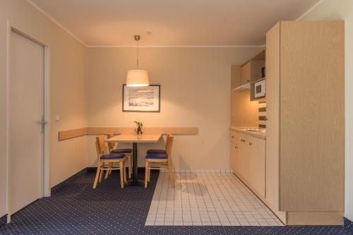 Grasnelke - Ferienwohnung mit Terrasse zum Kurpark im Ostseeheilbad Zingst photo 12