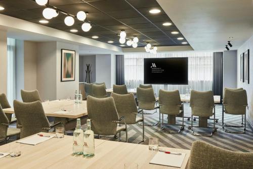 Μια τηλεόραση ή/και κέντρο ψυχαγωγίας στο Manchester Marriott Hotel Piccadilly