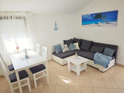 Sun and Sea Apartmani Vir