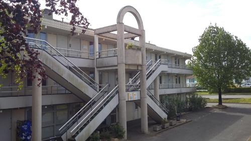 El edificio en el que está el hotel