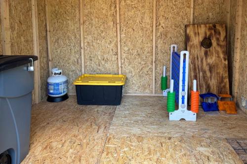 a room with several toothbrushes and a trash can at Deck and Fire Pit Yakima River Retreat in Cle Elum in Cle Elum