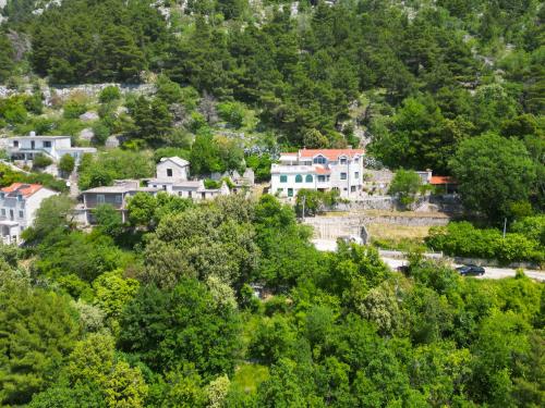 Villa Charlie With Jacuzzi