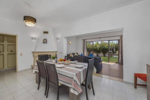 Villa Aldeia by Villa Plus