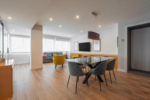 Bright Stylish - 2Bedrooms 2Baths - Salamanca