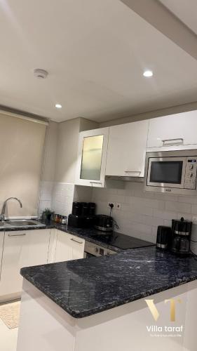 Dapur atau dapur kecil di Villa Taraf Sifah