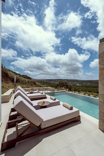Πισίνα στο ή κοντά στο Ethereal White Villas