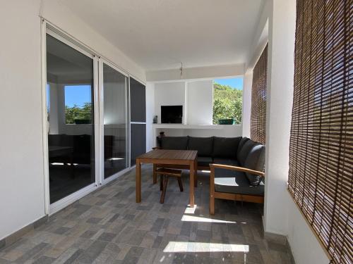 Televízia a/alebo spoločenská miestnosť v ubytovaní Seaside secluded apartments Cove Tvrdni Dolac, Hvar - 12655