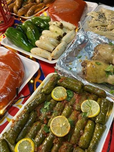 Φαγητό σε αυτό το διαμέρισμα ή κάπου εκεί κοντά
